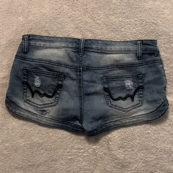 RUE 21 Low Rise Stretch Booty Shorts - Picture 2 of 3